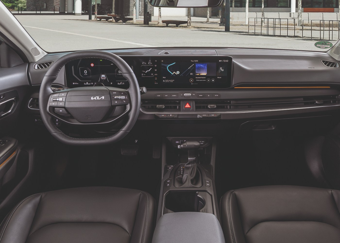 interior do Kia K4 Sportswagon