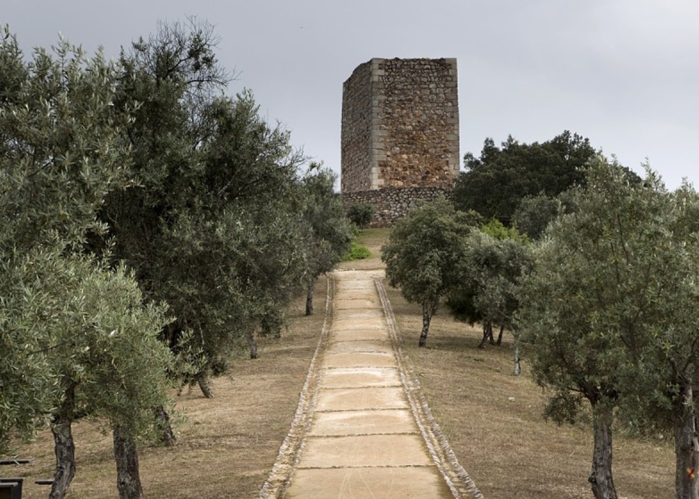 caminho até ao castelo wamba