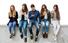 telemóveis proibidos nas escolas