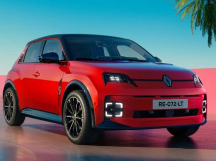renault 5 elétrico vermelho