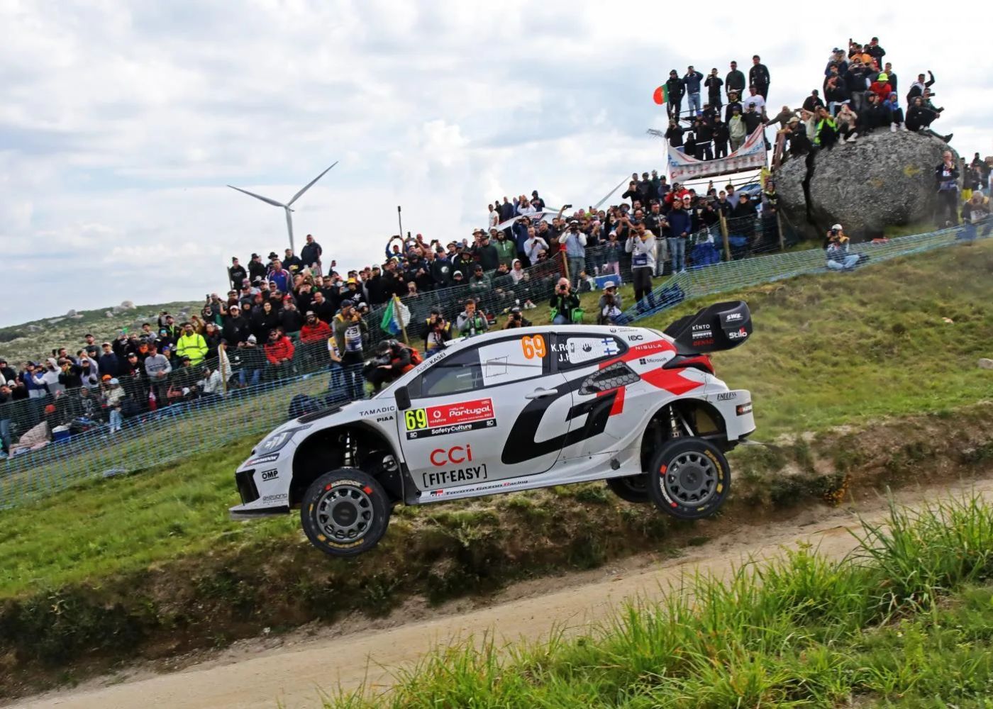 carro no rali de portugal